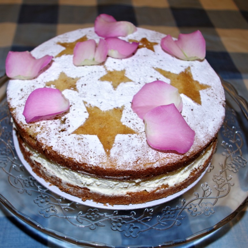 imgp4230 fri 4th amaretti & rose water cake for mad bakers evening - 8